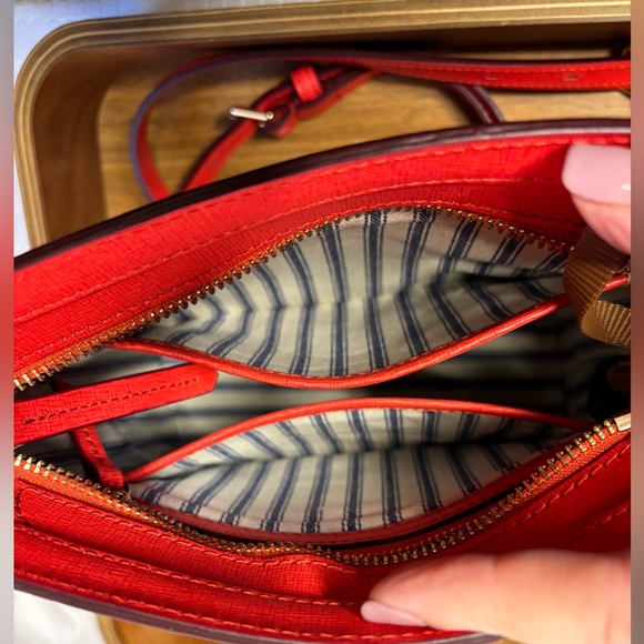 Dooney & Bourke Small Zip Convertible Crossbody/Shoulder Bag NWT - Picture 6 of 14